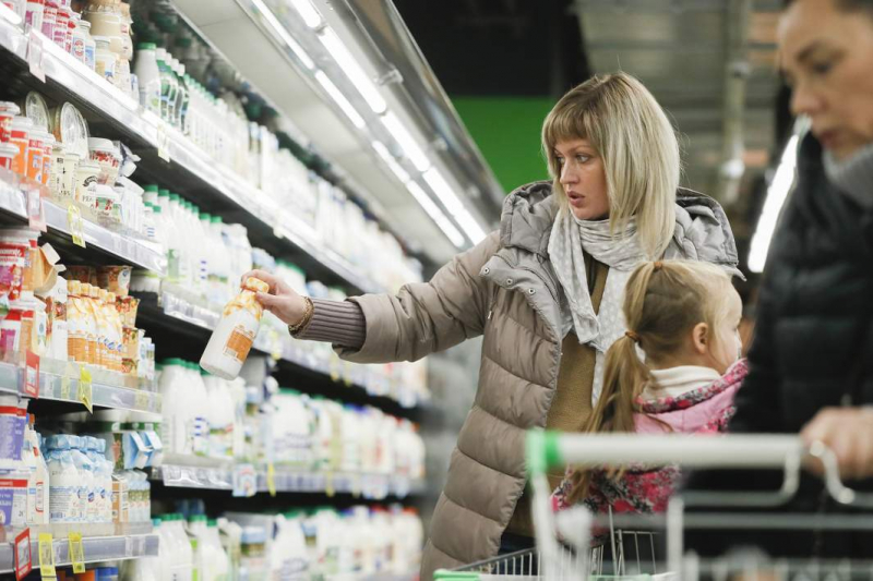 Велели делиться: в магазинах могут появиться полки с бесплатными продуктами