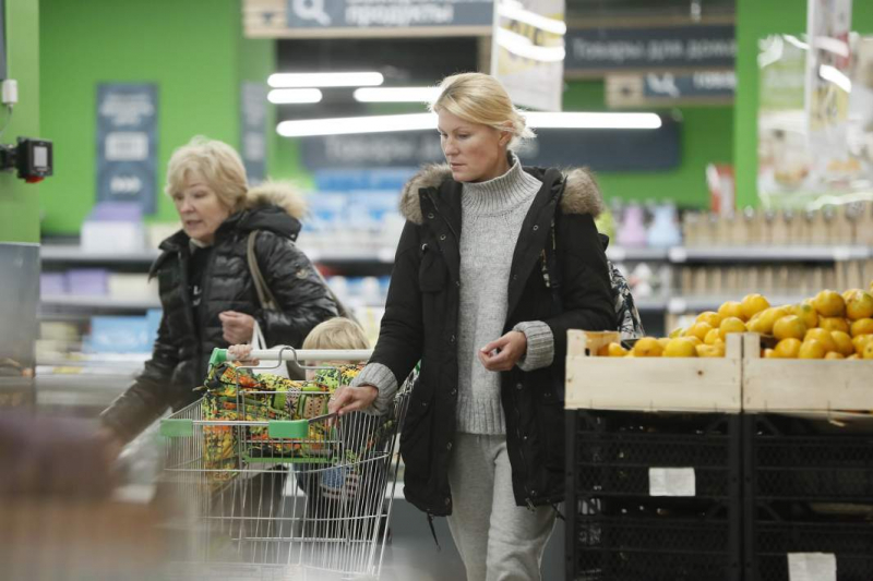 Велели делиться: в магазинах могут появиться полки с бесплатными продуктами