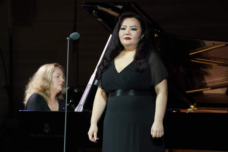 Сердечный ритм: кардиохирург Лео Бокерия пригласил гостей на юбилей