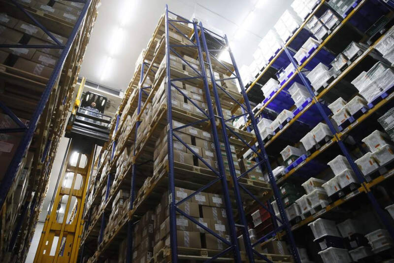 Посиневшие воротнички: россияне задумались о переходе на рабочие специальности