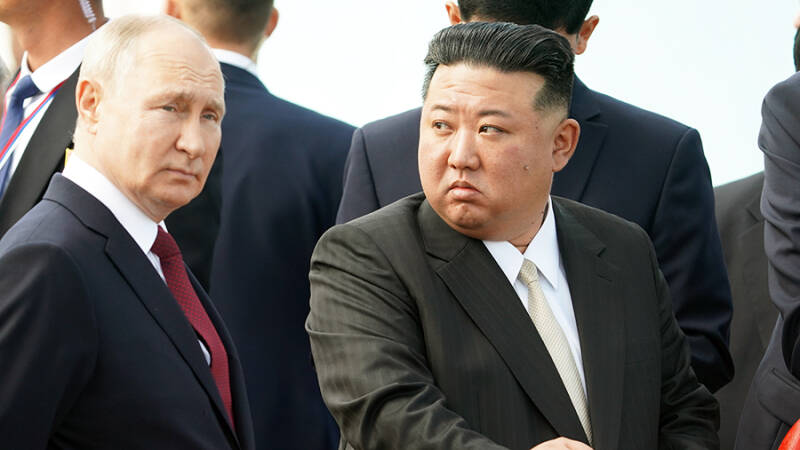 Ушаков рассказал о программе визитов Путина в КНДР и Вьетнам