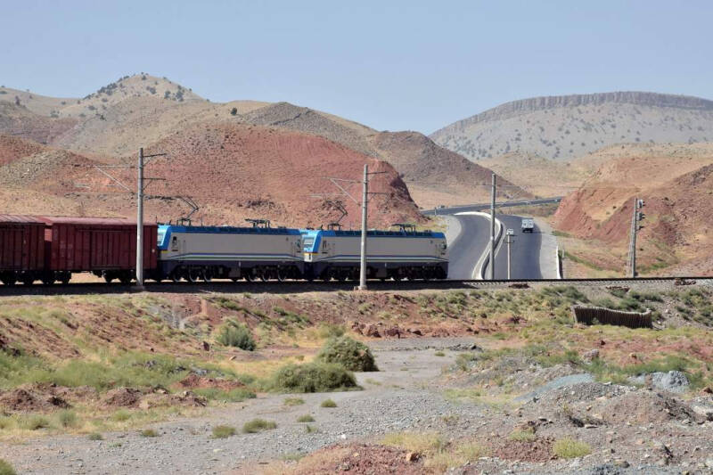 Вокзал на троих: зачем Китаю, Киргизии и Узбекистану новая железная дорога