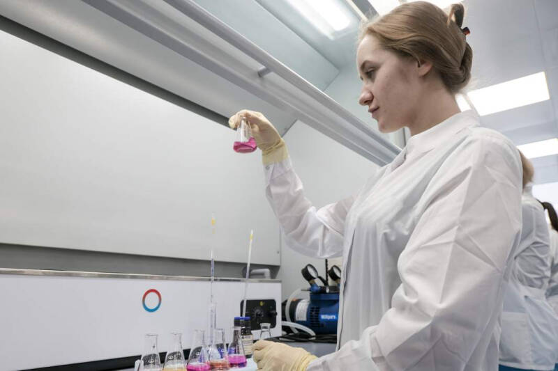 Доставили беду: кто ответит за вспышку ботулизма в Москве и регионах