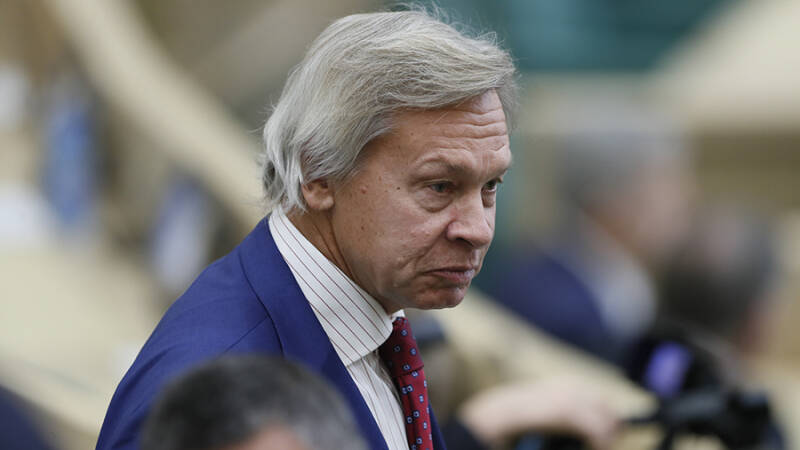 Пушков назвал политическое движение Макрона пустотой