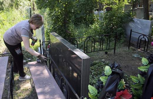 Поминальный день перед Троицей: как нельзя поминать усопших, строгие запреты дня