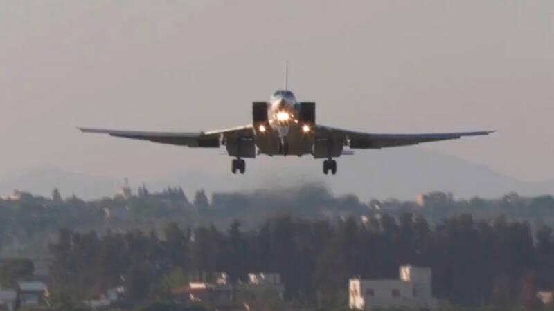 ВКС России нанесли 10 ударов по базам боевиков в Сирии