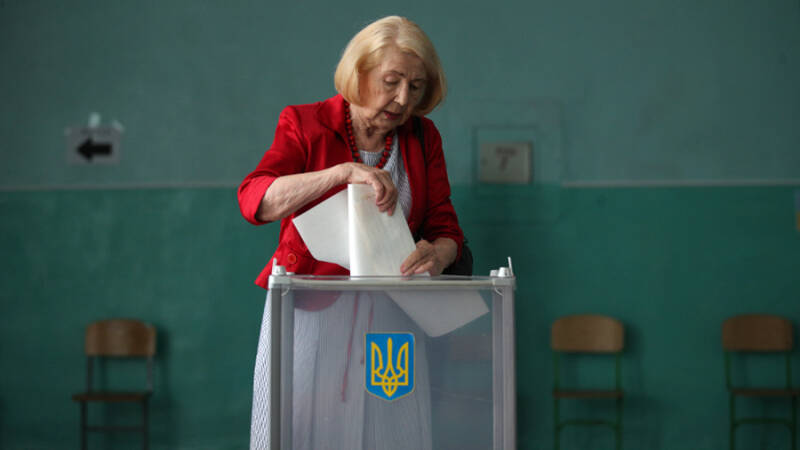 Путин объяснил интерес Киева к продолжению конфликта нежеланием проводить выборы