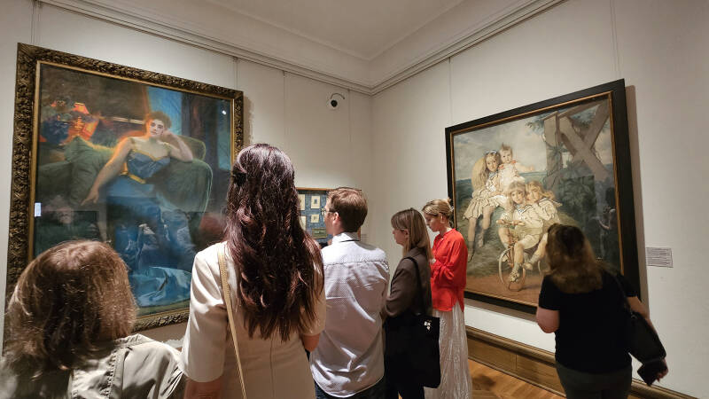 Минилэнд: Третьяковка показала гигантское и микроскопическое искусство