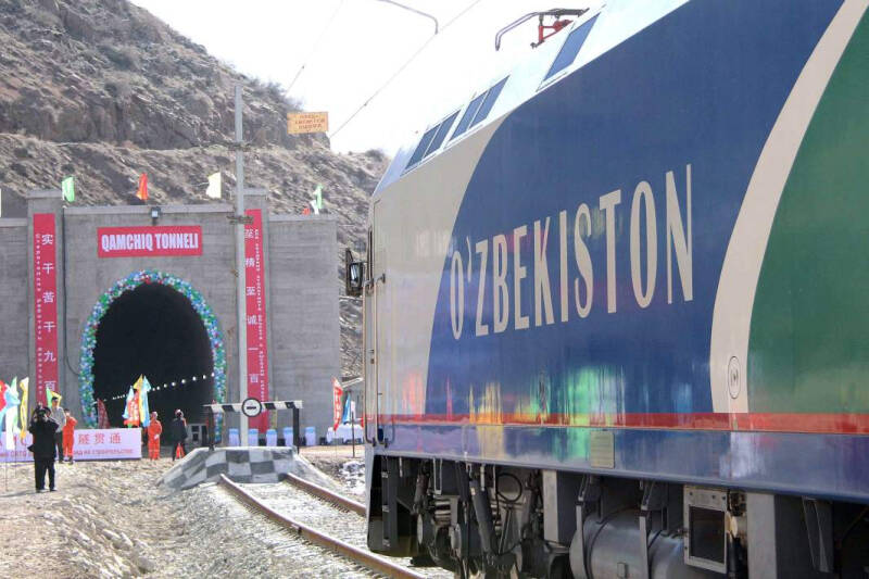 Вокзал на троих: зачем Китаю, Киргизии и Узбекистану новая железная дорога