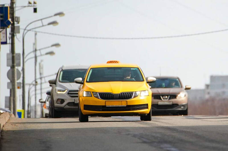 Своя доля: в каких отраслях запрещают работать трудовым мигрантам