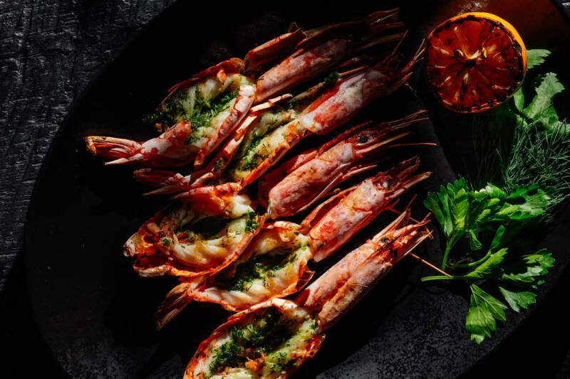 Добавить жару: что интересного готовят сегодня шефы на углях