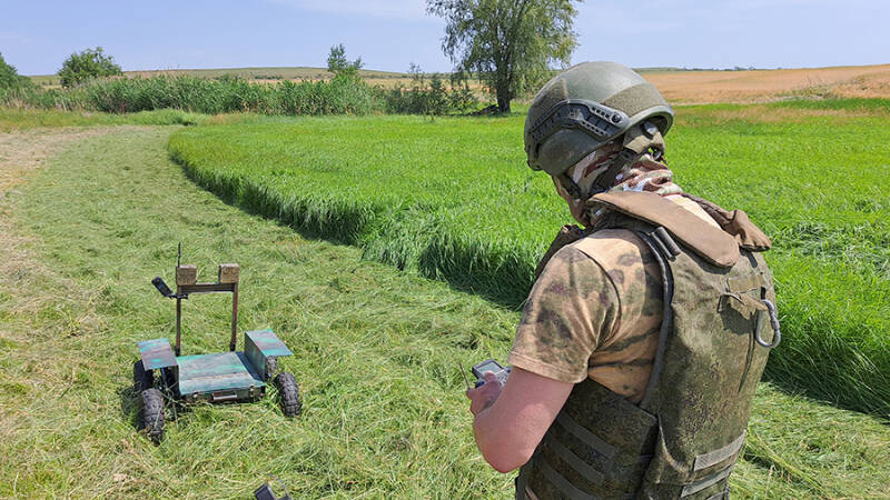 В деле с техникой: как в Донбассе разрабатывают полезные беспилотные машины