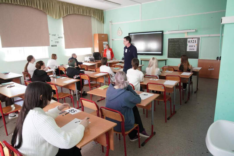 Развести итоги: учителя пожаловались на низкую оплату за ЕГЭ и ОГЭ