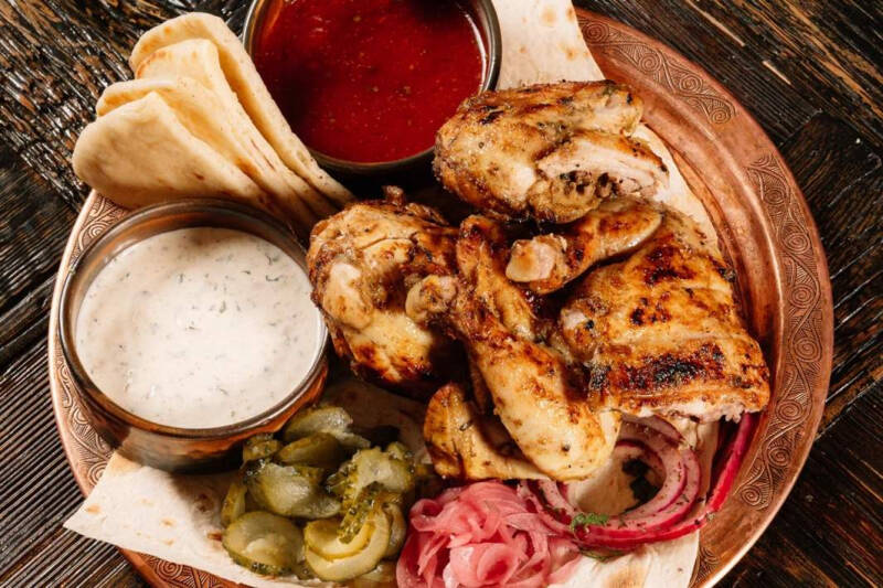 Добавить жару: что интересного готовят сегодня шефы на углях