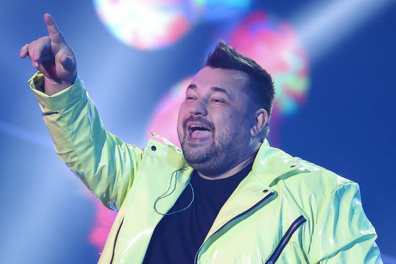 Post сдал: Мэлоун уходит в кантри, Coldplay — в космос