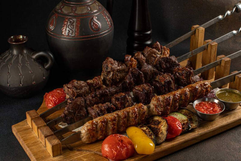 Добавить жару: что интересного готовят сегодня шефы на углях