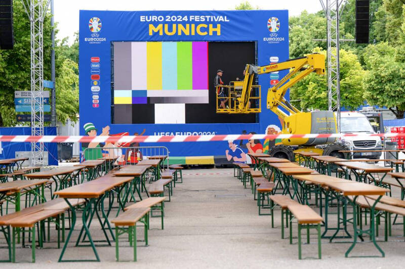 На четыре буквы: футболистов заставляют смириться с гендерным экстремизмом