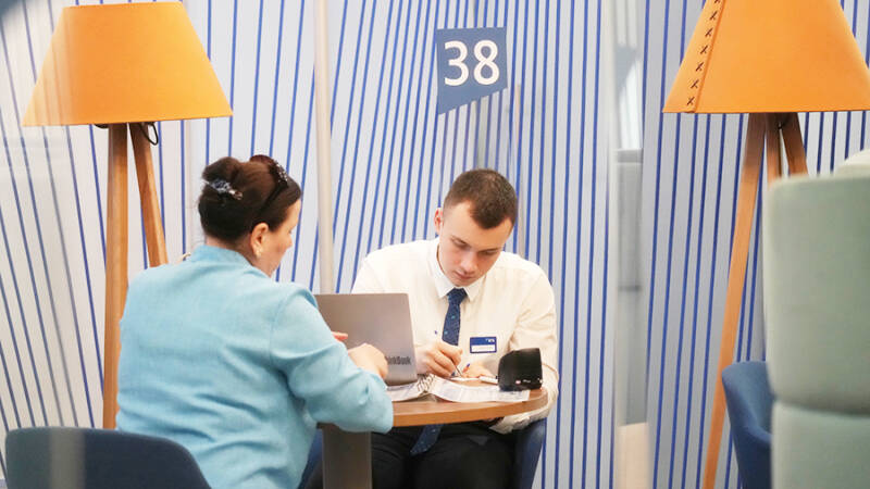 Отделения ВТБ заработают в Донбассе и Новороссии уже в 2024 году