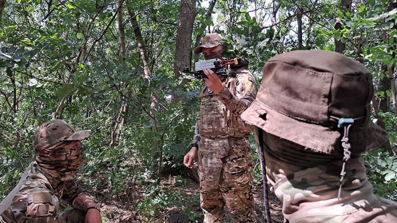 В деле с техникой: как в Донбассе разрабатывают полезные беспилотные машины