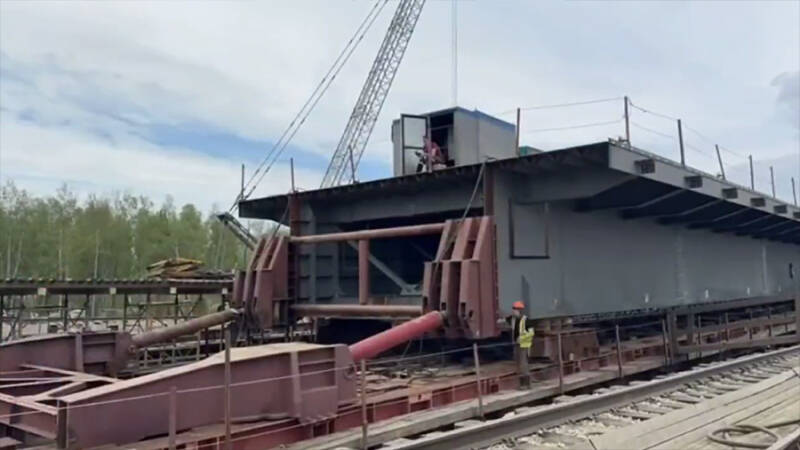 Новый этап строительства моста через Обь стартовал в Сургуте