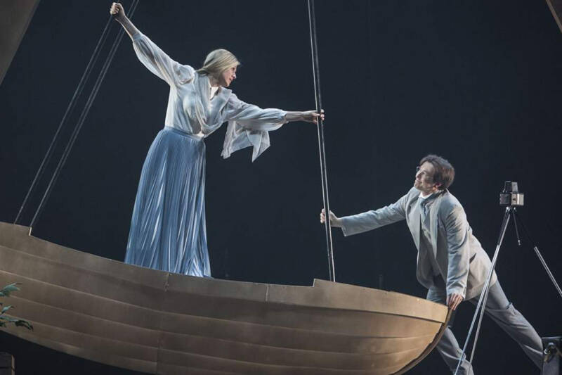 &laquo;Я у своих артистов хлеб не отнимаю&raquo;