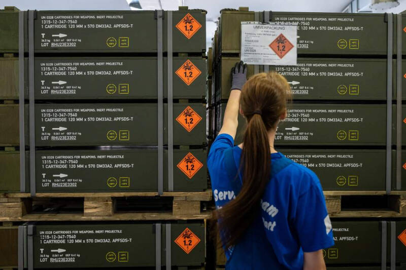 Снаряд вне очереди: в ЕС планируют кратно нарастить выпуск вооружений