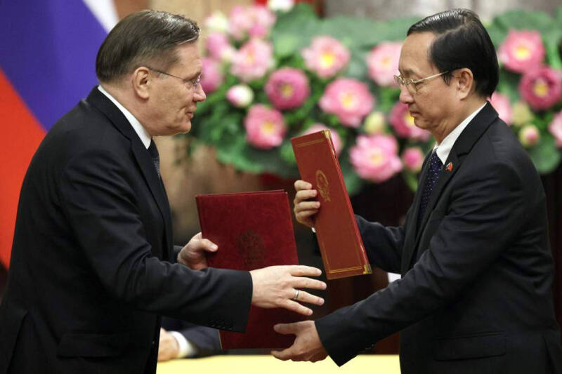 Донг зовет: Россия и Вьетнам увеличивают торговлю в нацвалютах