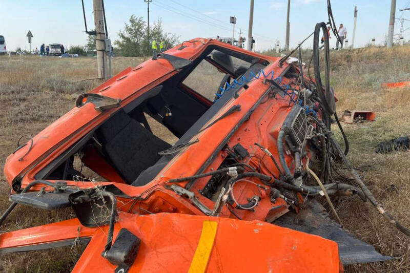 Закрытый переезд: что стало причиной столкновения &laquo;КамАЗа&raquo; с поездом