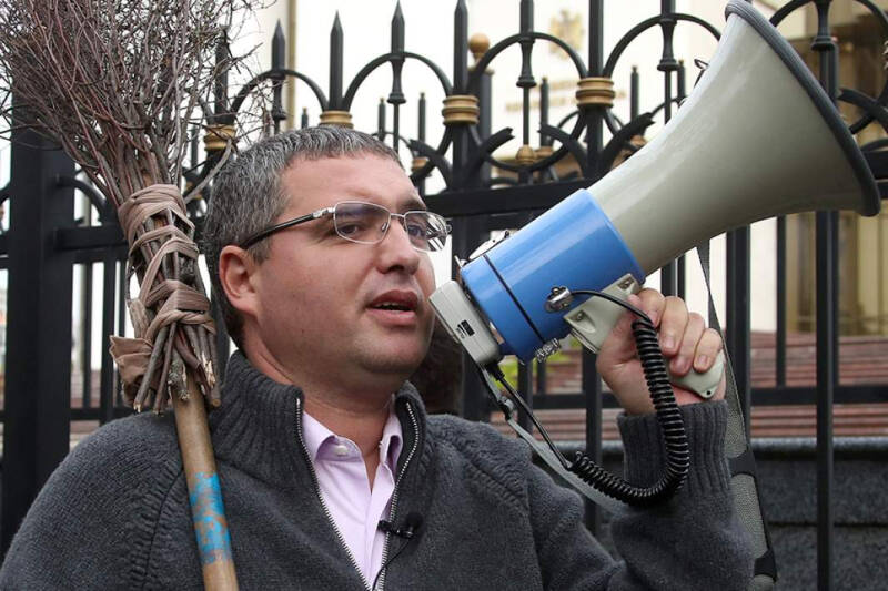 Майские в октябре: чего ждать от выборов президента Молдавии