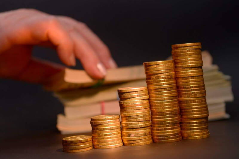 Выше шаг: ставки по вкладам на срок более года достигли 18&ndash;20%