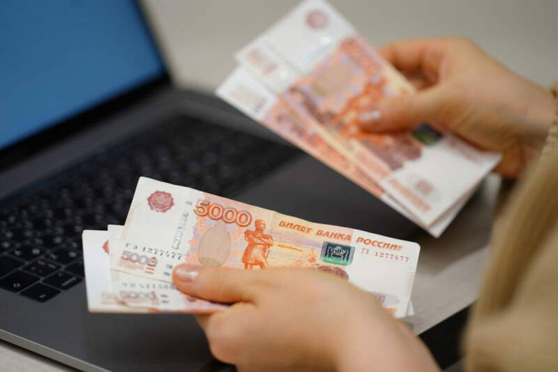 Учить &mdash; не портить: блогеров обяжут получать лицензию на образовательную деятельность