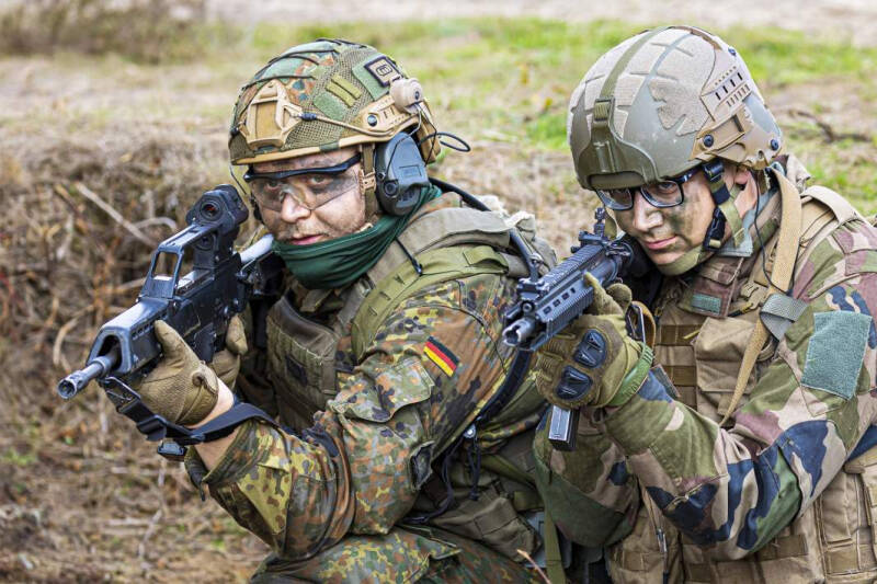 Ружьем не вышли: силы быстрого реагирования ЕС хотят нарастить после 2025-го