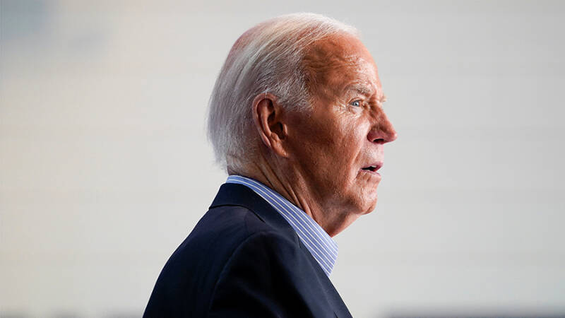 Американский миллиардер заявил о хаосе среди демократов из-за провала Байдена