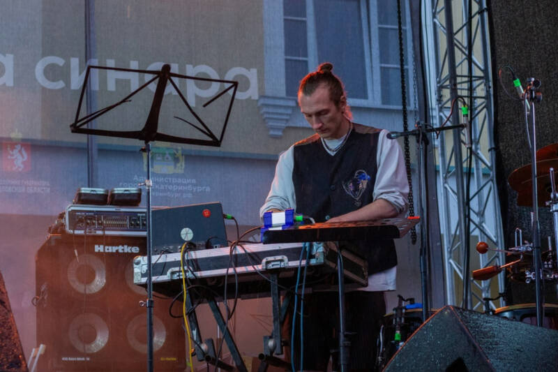 Черная благодарность: Канье Уэст помогает старому товарищу, Кайли Миноуг &mdash;&nbsp;конкуренткам