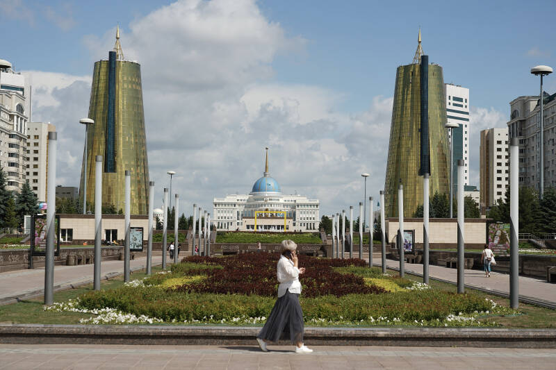 СМИ узнали о просьбе Казахстана вывести ценные бумаги РФ из страны