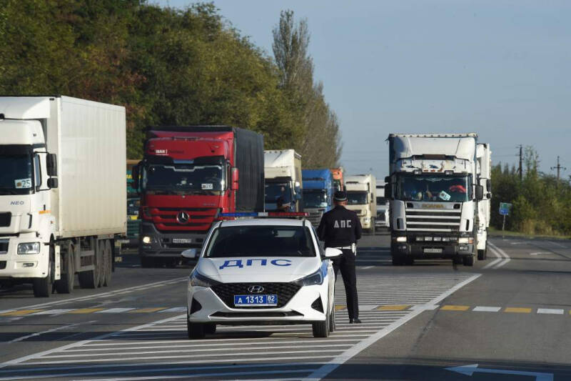 Грузовой перевал: за отказ от взвешивания фур водителей хотят лишать прав