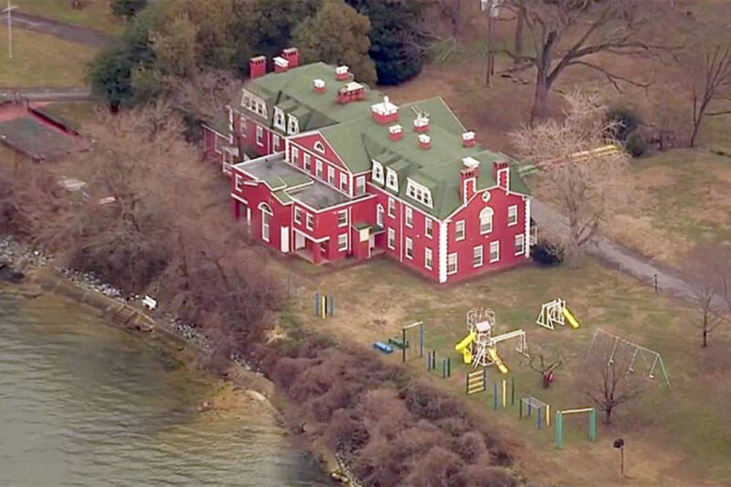 Посольский отказ: РФ и США больше не ведут диалог о возврате дипсобственности