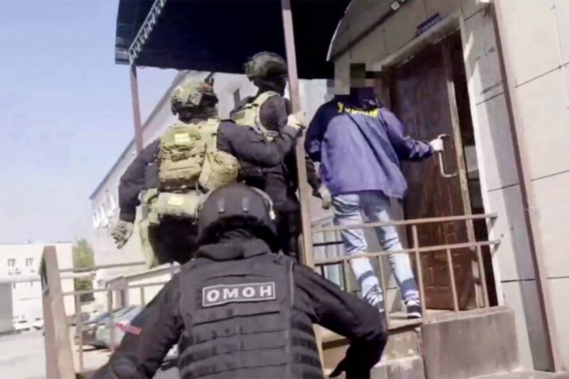 В левых халатах: в Москве задержали группировку лжеврачей