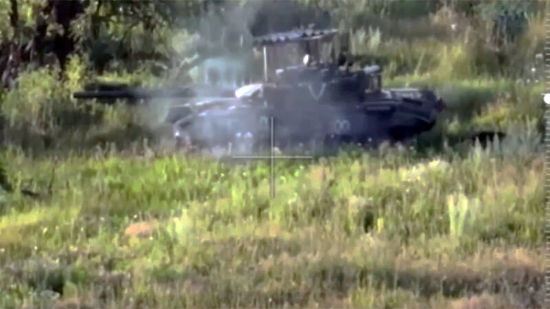 Бронегруппа ВС РФ штурмом взяла позиции ВСУ на донецком направлении