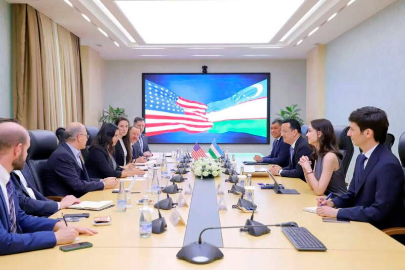 В центре влияния: Запад включился в схватку за страны Центральной Азии