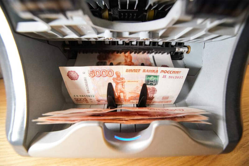 Так себе стоимость: ФАС назвала основных нарушителей закона о рекламе среди банков