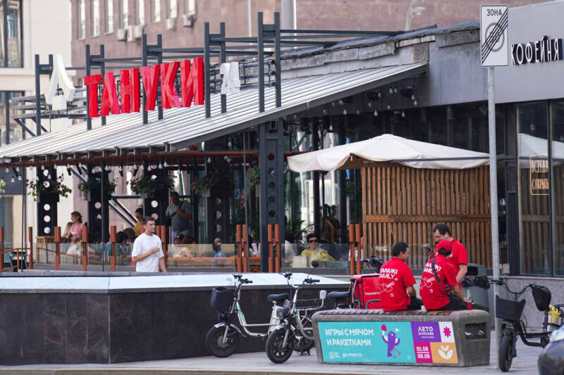 Отрава у дома: более 60% заказанных с доставкой блюд оказались непригодными к употреблению