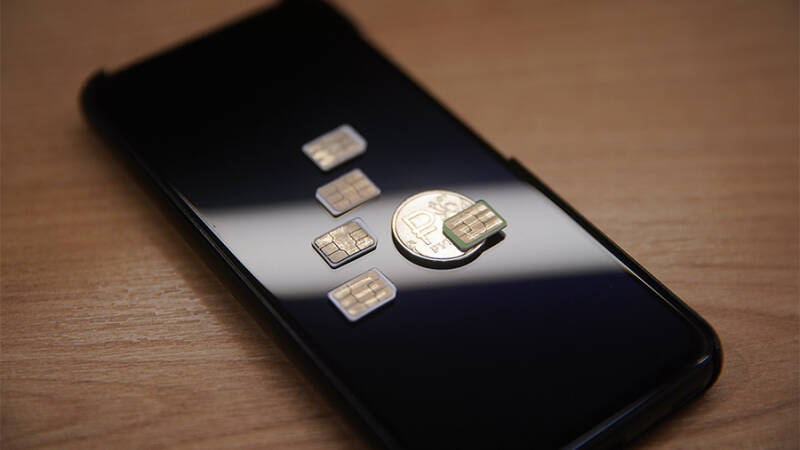 Госдума приняла закон об ограничении числа SIM-карт для одного абонента