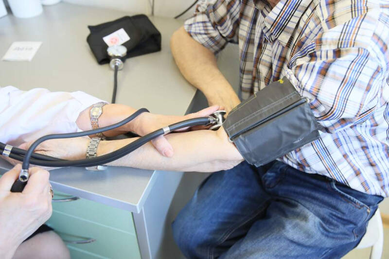 Запасайся кто может: кому врачи советуют есть кабачки