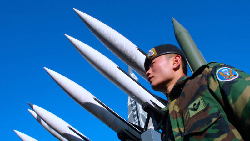 Не по ДНЯО, а по часам: в Южной Корее может появиться ядерное оружие США