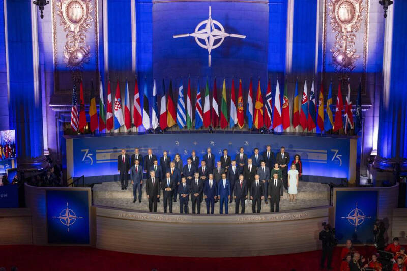 Единство с противоположностями: саммит НАТО не доказал сплоченность блока