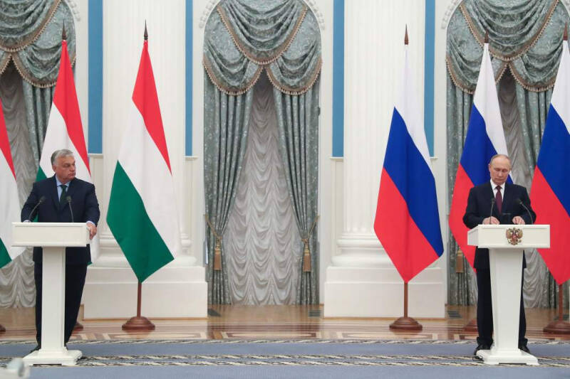 Сложные сигналы: зачем Запад подталкивает Украину к переговорам