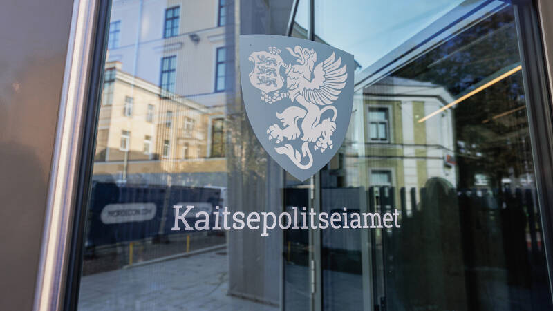 Часть мундира: скандал с эстонской полицией безопасности вышел на международный уровень