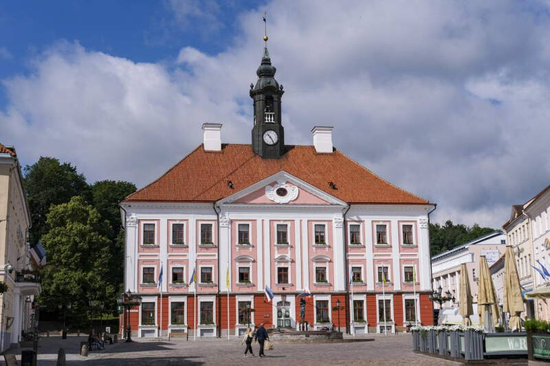 Часть мундира: скандал с эстонской полицией безопасности вышел на международный уровень