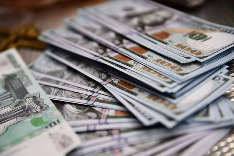 Бросить вывоз: число незаконных перемещений валюты пошло на убыль